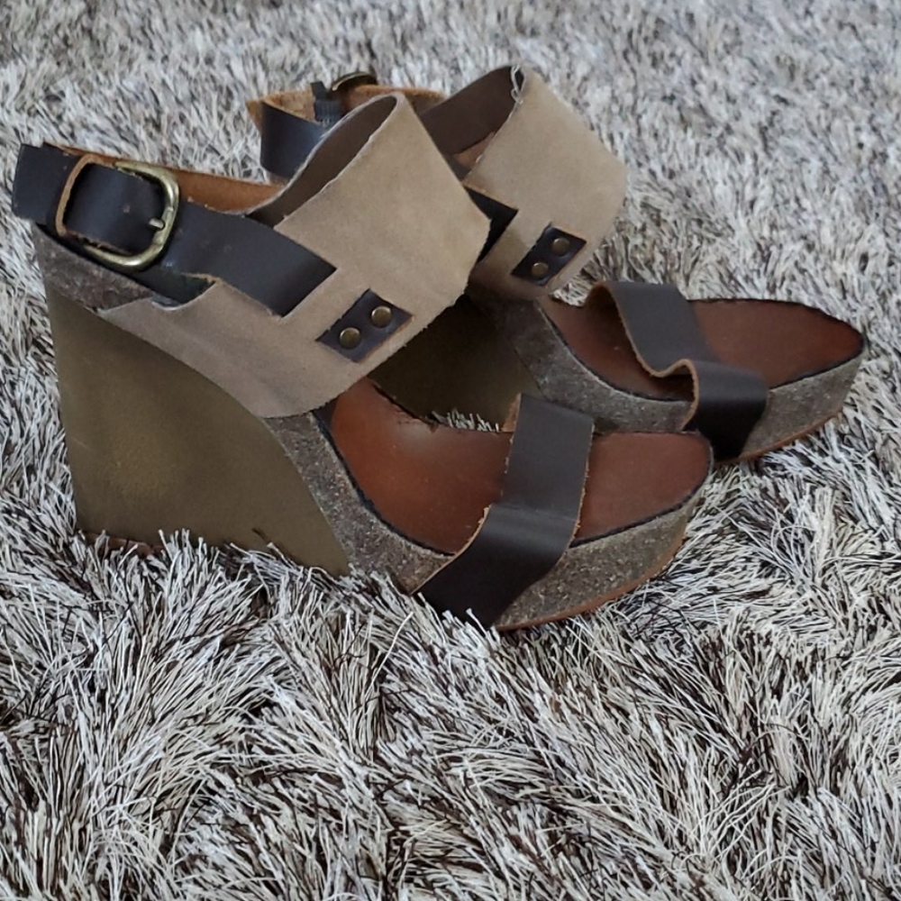 MIA wedges